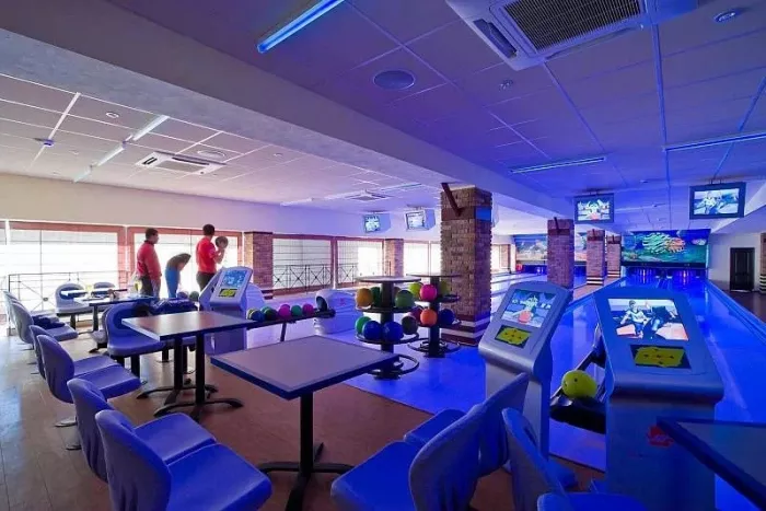 Боулинг-клуб "Out Hall"