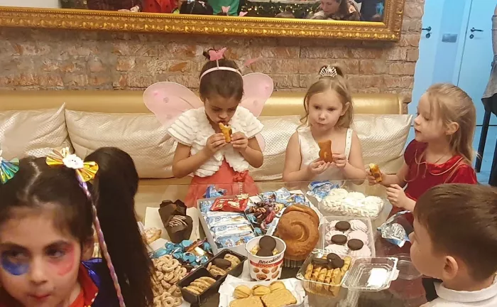 Школа моделей для детей "RosKids"