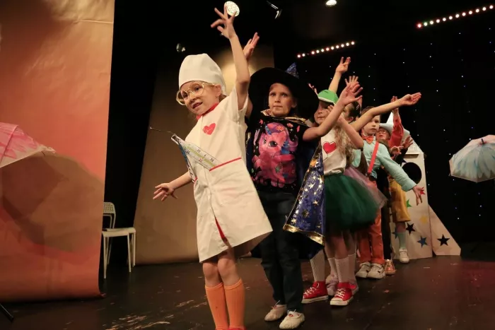 Школа моделей для детей "RosKids"