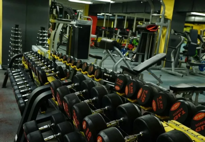Фитнес клуб " IRON GYM"