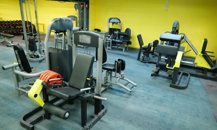 Фитнес клуб " IRON GYM"