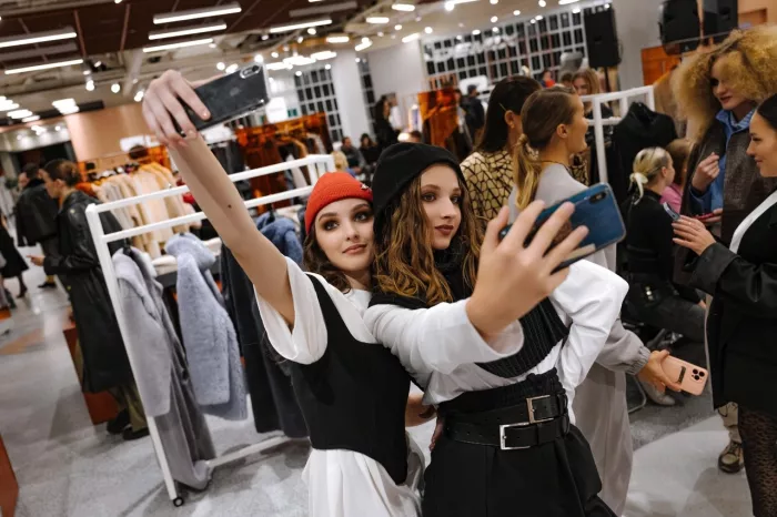 Модельное агентство "Maxi Models" на Амундсена
