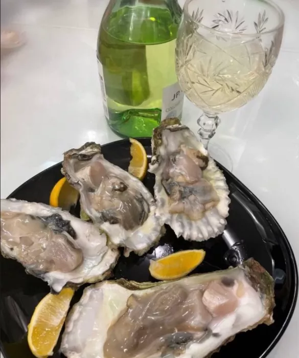 Магазин морепродуктов "Морской берег"
