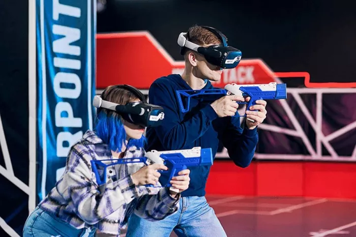 Арена виртуальной реальности "WARPOINT" на Торфяной