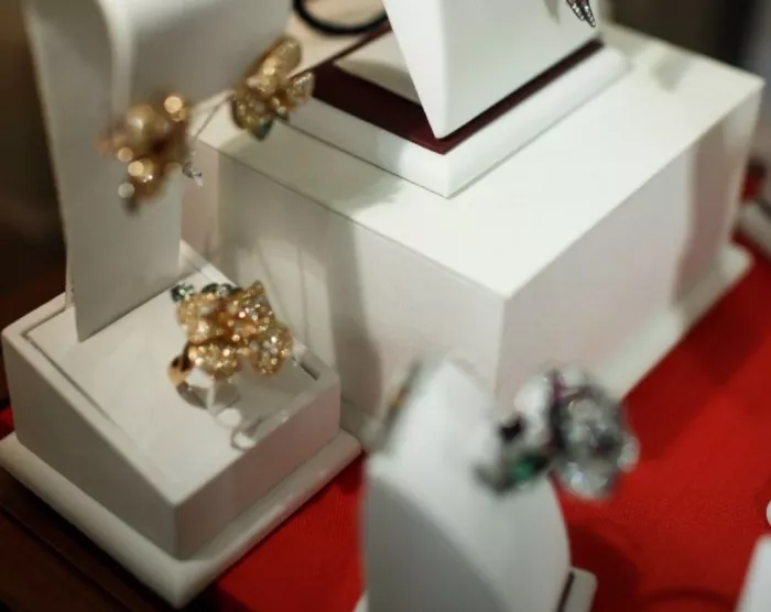 Сеть ювелирных салонов "MIUZ Diamonds"
