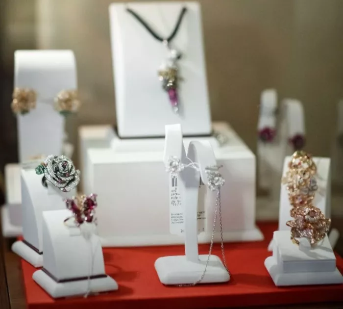 Сеть ювелирных салонов "MIUZ Diamonds"