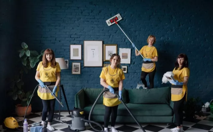 Клининговая компания "Cleaning Bees"