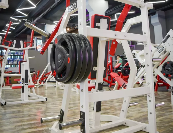 Тренажерный зал "The One Gym"