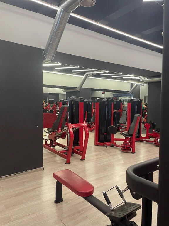 Тренажерный зал "The One Gym"