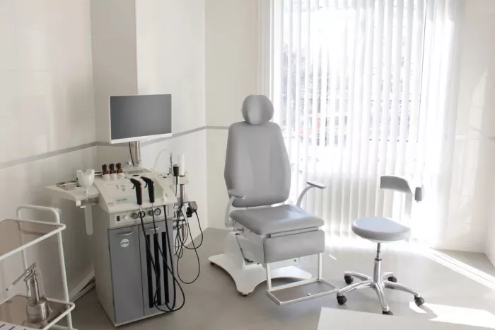 Стоматологическая клиника "Dentalroom"