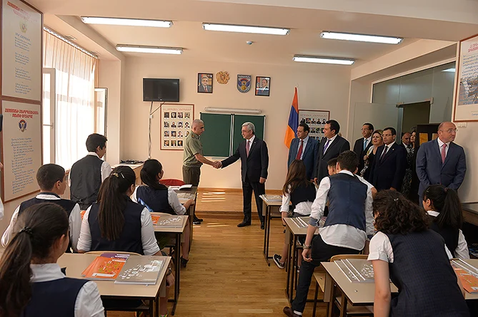 Музыкально образование "Школа имени Чайковского"