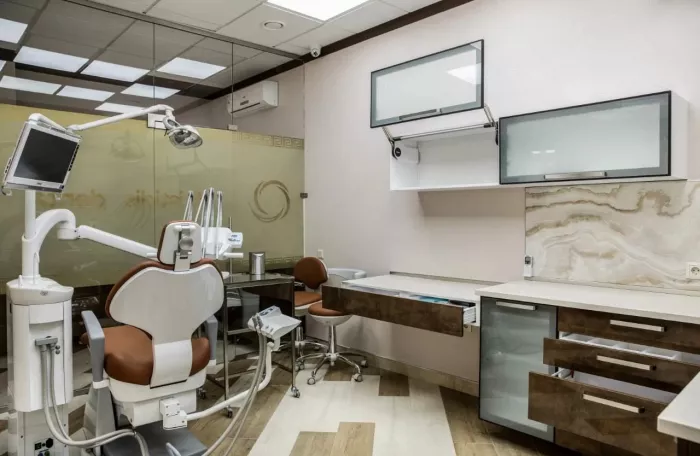 Стоматологическая клиника "Aristidis dental"