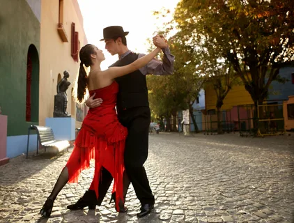 Школа танцев "Bovarov Tango Club"
