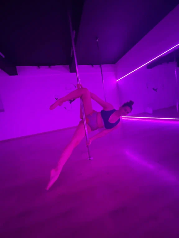 Танцы с "Pole Dance studio Martini"