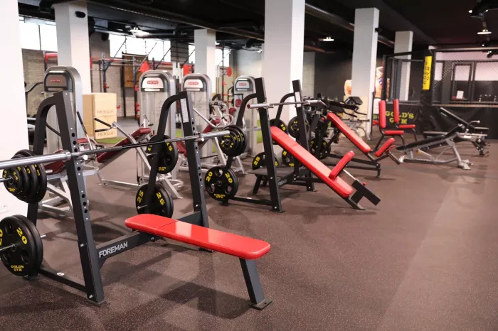 Спортивный комплекс "Gold`s Gym"
