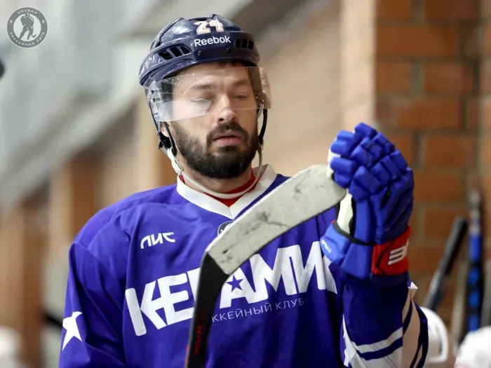 Школа хоккея для взрослых "Белый Шквал"