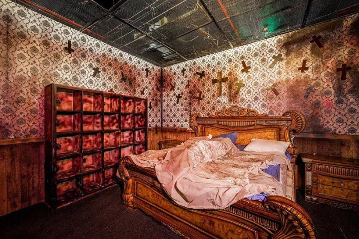 Квест-шоу «BlackOut Realistic Horror & Escape Games»