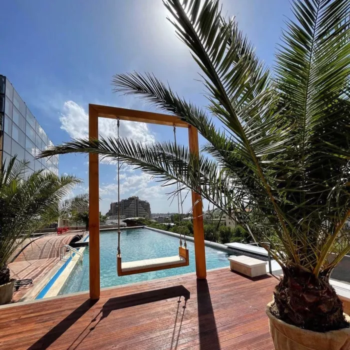 Бассейн "The Pool"