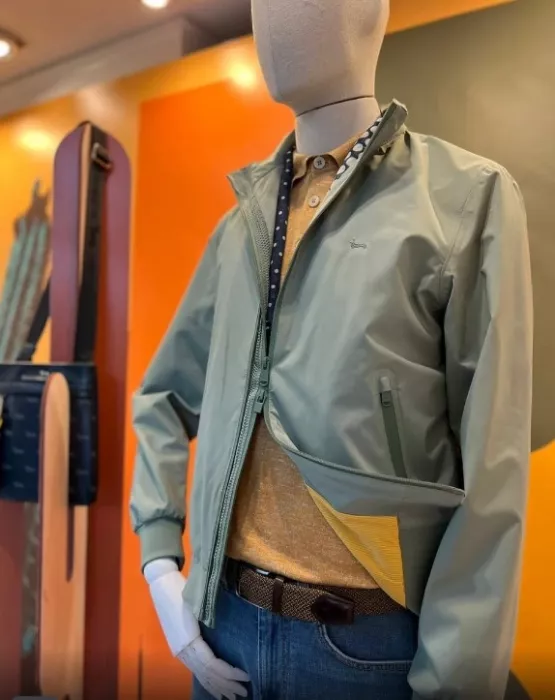  Магазин одежды "Harmont & Blaine Armenia"