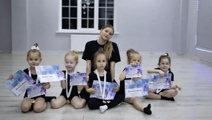 ​Школа современного танца "Эксперимент"