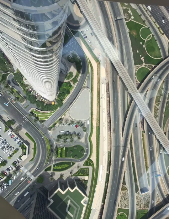 Смотровая площадка и аттракцион "Sky Views Dubai"