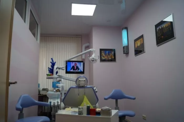 Стоматологическая клиника "Голливуд Дентал"