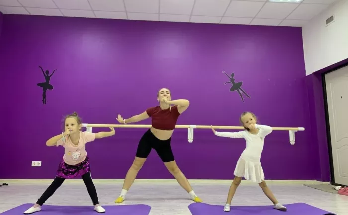 ​Студия танца и фитнеса "ПроДвижение"