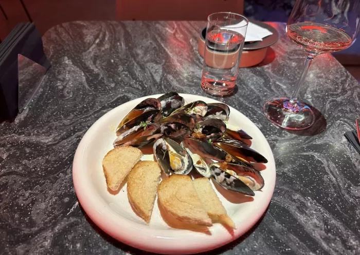 ​Рыбный ресторан "Lure Oyster Bar"