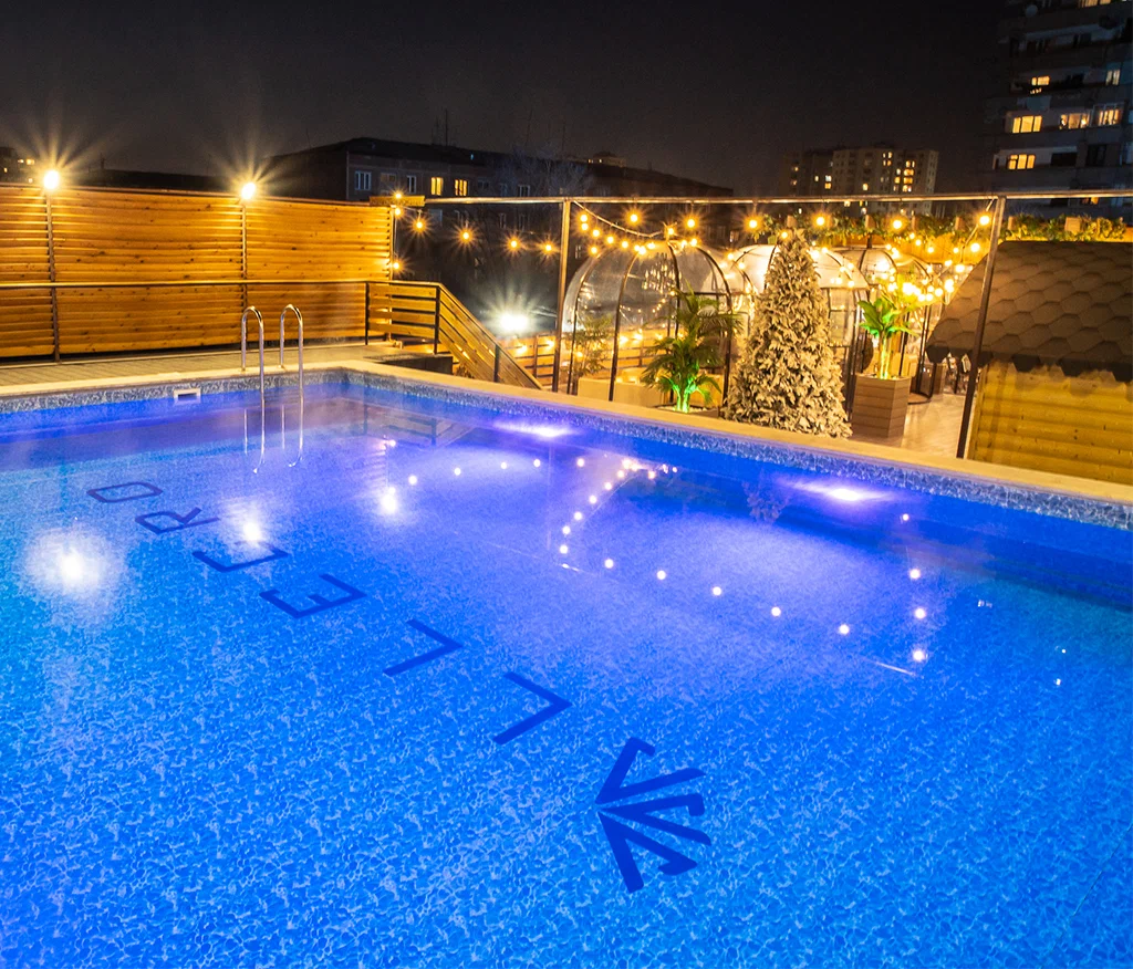 Бассейн "Rooftop Beach Allegro"
