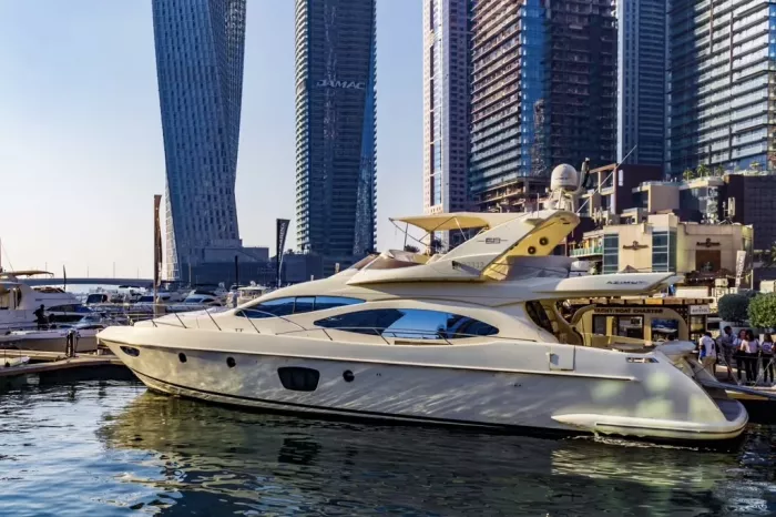 Экскурсии на яхте от компании "Xclusive Yachts"