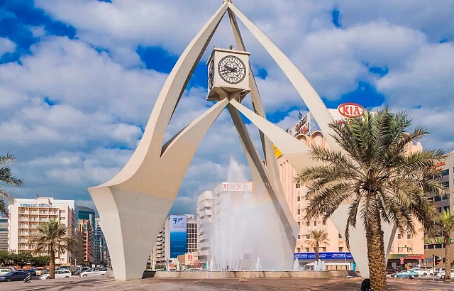 Архитектурная памятка Часовая башня "Deira Clocktower"