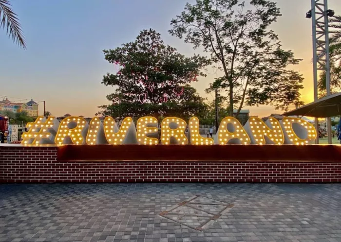 Променад “Riverland Dubai”