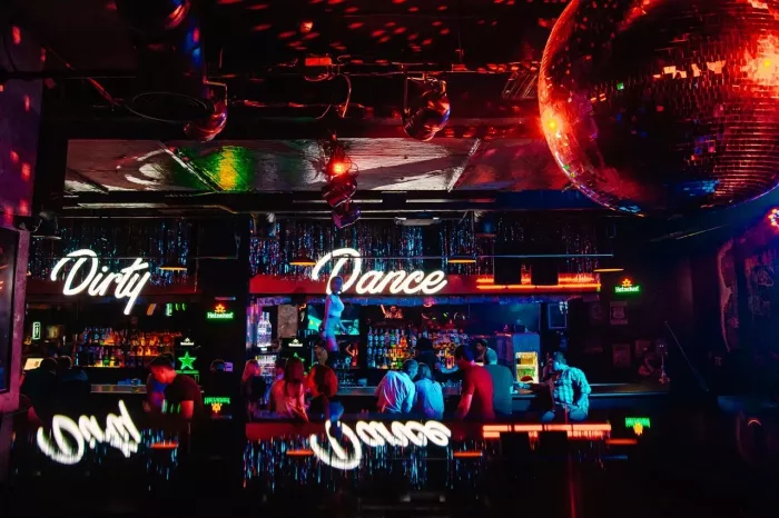Ночной клуб "Dirty Dance"
