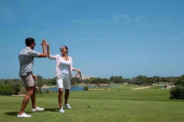 Поле для гольфа «Jebel Ali Golf Resort»