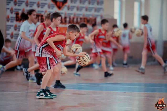 Баскетбольная академия "Ibasket" на Ясеневой