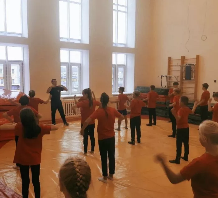 Спортивный клуб "Фролы"