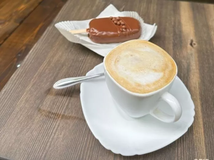 Мини кофейня по продаже кофе с собой "CaffeAroma"