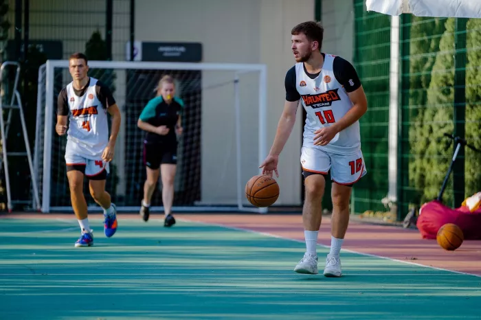 Баскетбольная академия "I.S. BASKETBALL" на Зиповской
