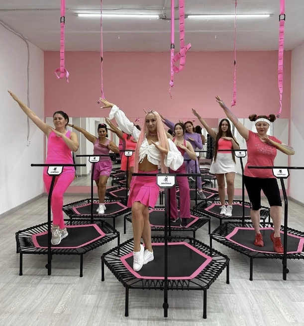 ​Женский фитнес-клуб "Ufit"