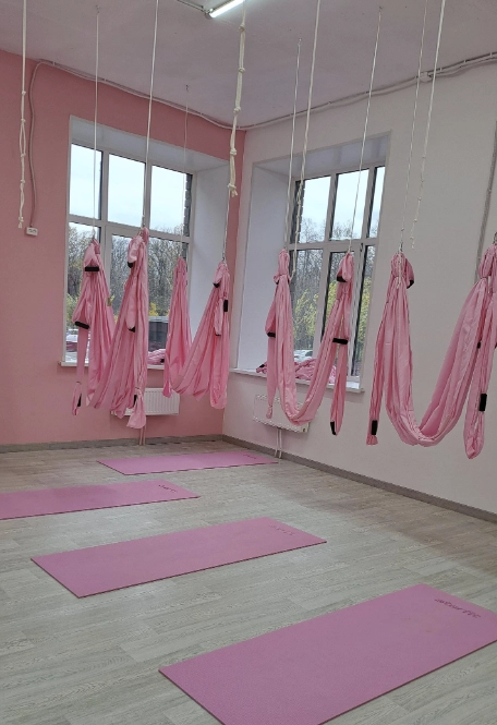 ​Женский фитнес-клуб "Ufit"
