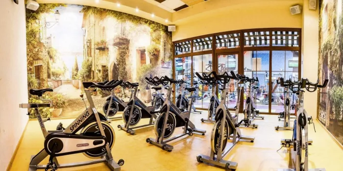 ​Фитнес-клуб "Golden Fitness"