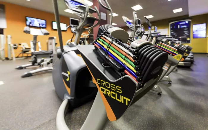 Фитнес-клуб "Gold`s Gym" на Электрозаводской