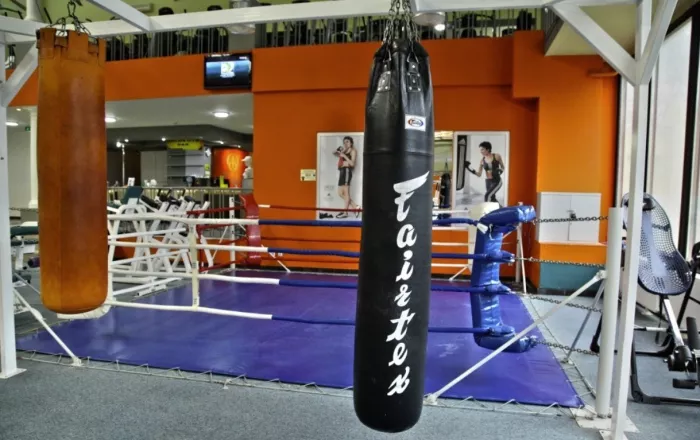 Фитнес-клуб "Gold`s Gym" на Электрозаводской