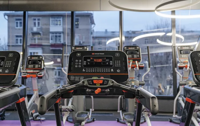 Фитнес-клуб "Crocus fitness" Iskra Gym