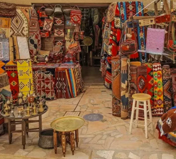 Базар "Al Fahidi Souk"