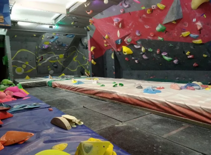 Скалодром «Small Climbing Wall»