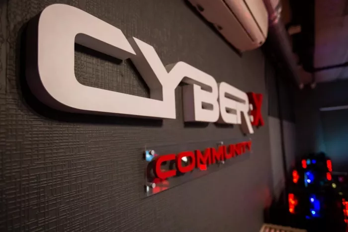 Компьютерный клуб "CyberX" на Текучёва