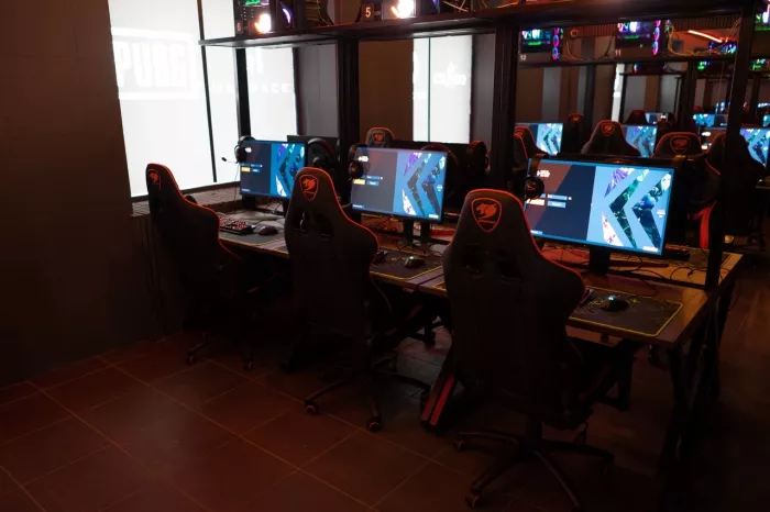 Компьютерный клуб "United Gamers"