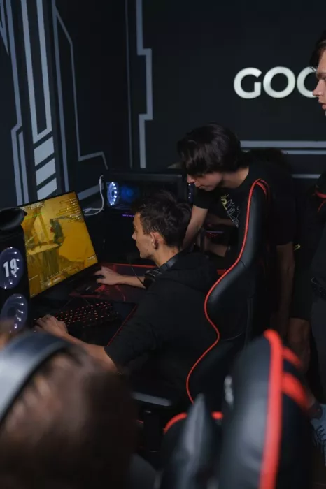 Компьютерный клуб "Godji Game" на Меридианной