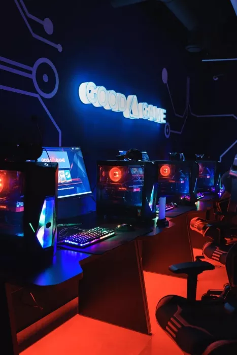 Компьютерный клуб "Godji Game" на Меридианной